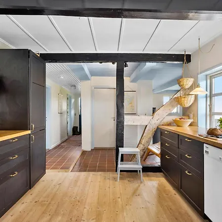 4 Bedroom Beautiful In Tranekaer
