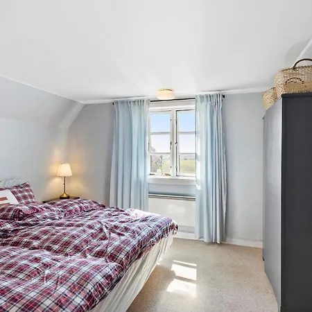 Semesterbostad 4 Bedroom Beautiful In