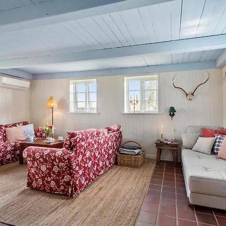 4 Bedroom Beautiful In