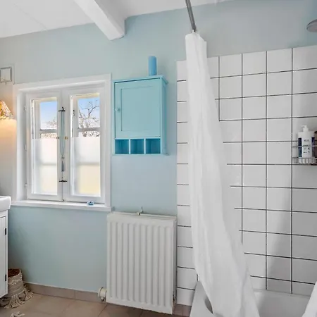 Semesterbostad 4 Bedroom Beautiful In