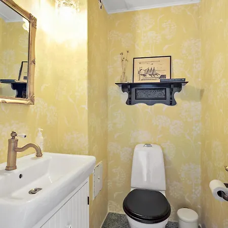 Holiday home 4 Bedroom Beautiful In
