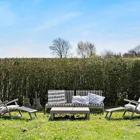 Holiday home 4 Bedroom Beautiful In