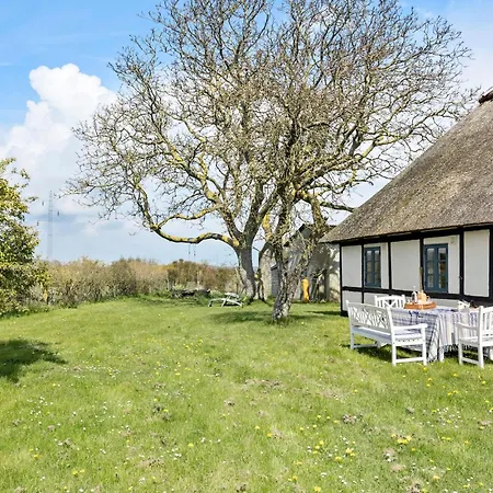 Semesterbostad 4 Bedroom Beautiful In